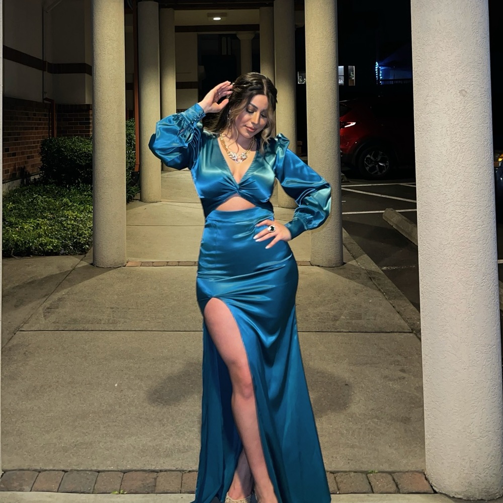 Long dress with a slit